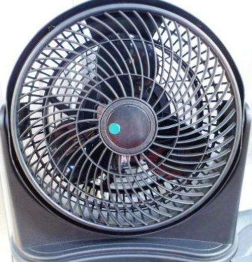 LOGIK DESK FAN"USED AS DISPLAY"