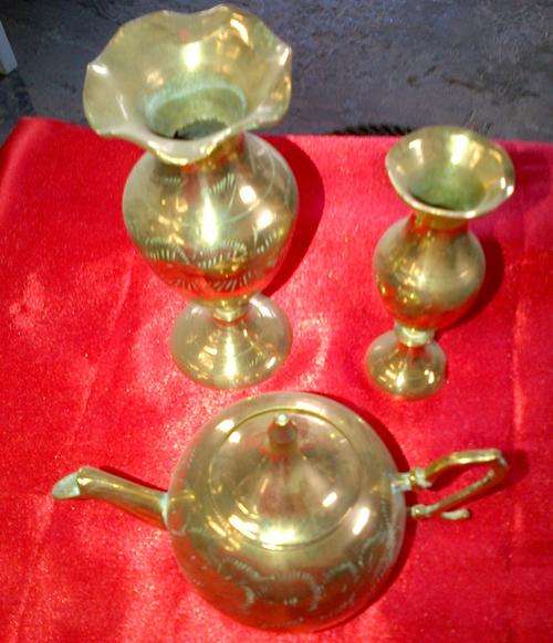 2 Copper Flower vases 1 Kettle