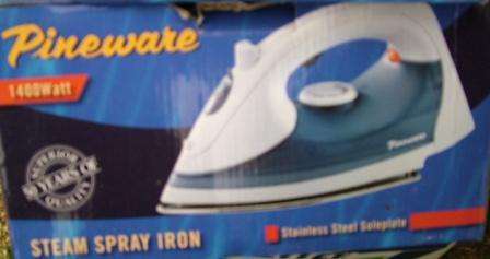 PINEWARE   STEAM IRON