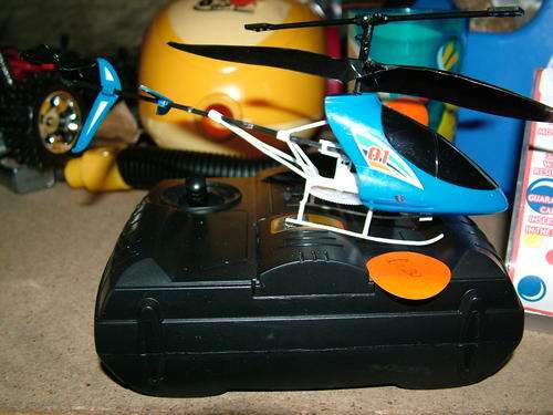 RADIO CONTROL HELICOPTER :RED Demo