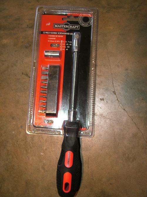12 PIECE FLEXIBLE SCREWDRIVER SET:  HIGH GRADE CROME VANADIUM STEEL MASTERCRAFT