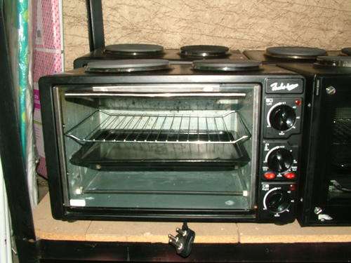 LOGIK 2600 W  mini oven GRILLER / STOVE WITH 2 PLATES new in box
