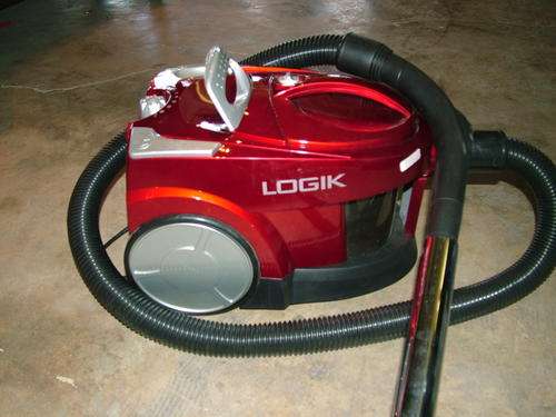 LOGIK 1600w  VACUUM CLEANER
