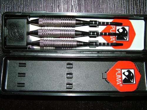PUMA 23GRAM TUNGSTON DART SET WITH FLIGHTS AND CASE : NEW