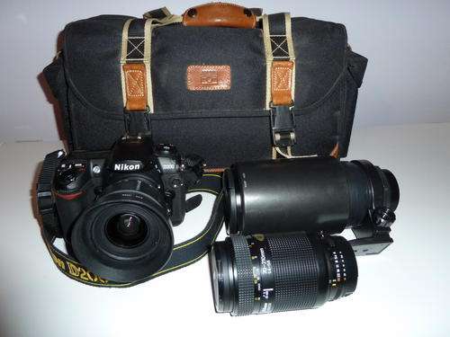 Nikon D200 Camera Kit and Bag