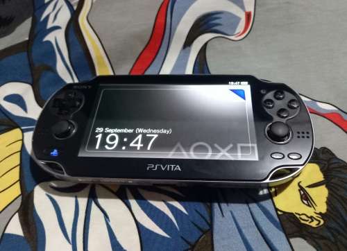 PS VITA PCH 1004(WIFI MODEL) bundle