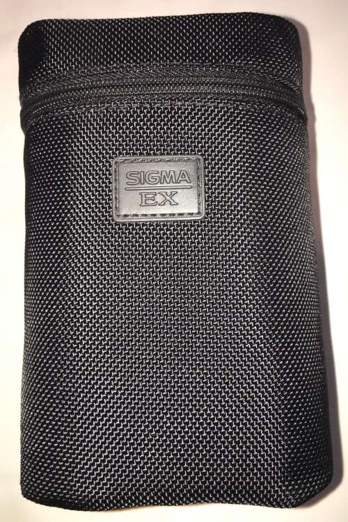 CANON SIGMA 105mm 1:2.8 Macro DG EX lens for Canon