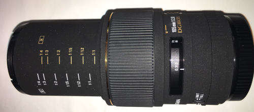 CANON SIGMA 105mm 1:2.8 Macro DG EX lens for Canon