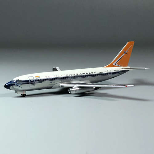 1:200 South African Airlines Boeing 737-200 Passenger Plane