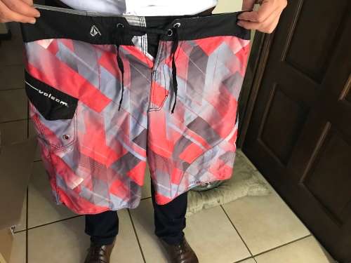 Volcom - Swimwear - Too small can't wear (SIZE M)