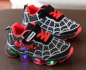 Spiderman Led Shoes for kids - SIZE 6 - BRAND NEW