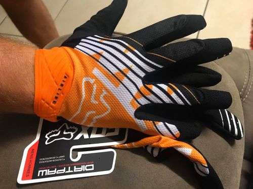KTM FOX GLOVES ( SIZE  XL ) - BRAND NEW