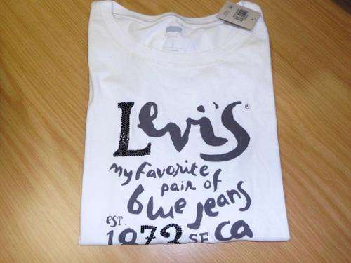 LEVIS SHIRT - WOMEN - LARGE- BRAND NEW!!!! SHIPPING R90!!