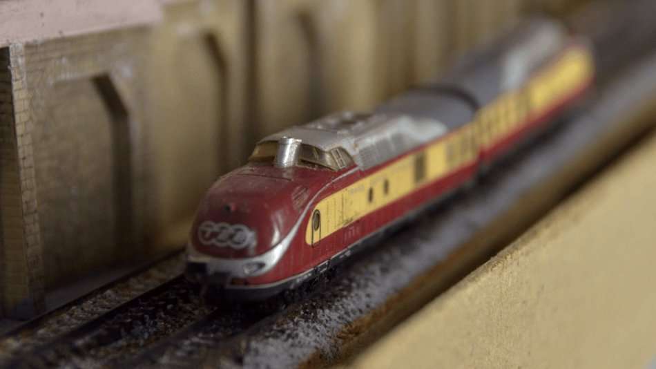 ROCO TEE 4 part Trainset