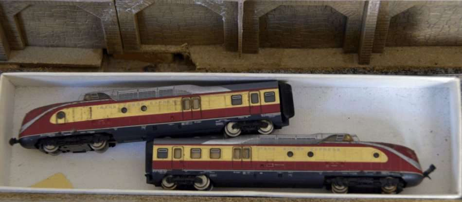 ROCO TEE 4 part Trainset