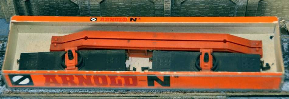 Arnold 4931 articulated heavy duty truck pair with bridge load