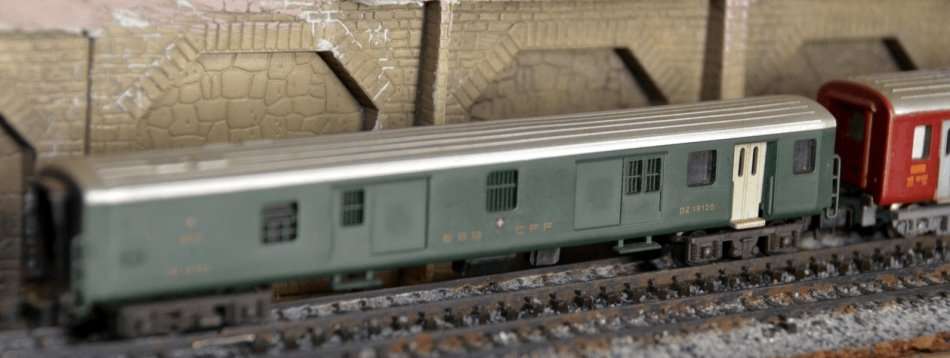 Swiss passenger coaches (set of 3)