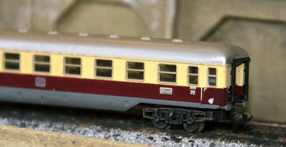 Minitrix passenger coach