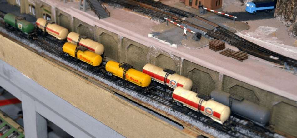 Convolut of various oil wagons