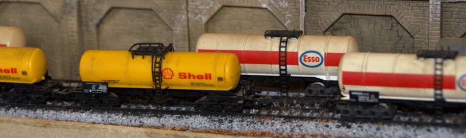 Convolut of various oil wagons