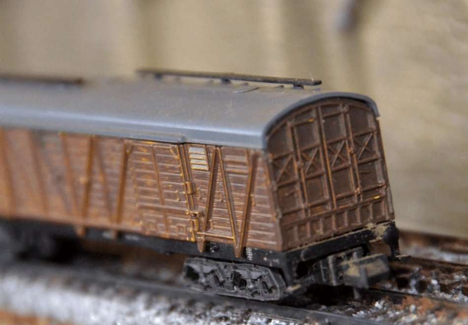 Minitrix closed goods wagon