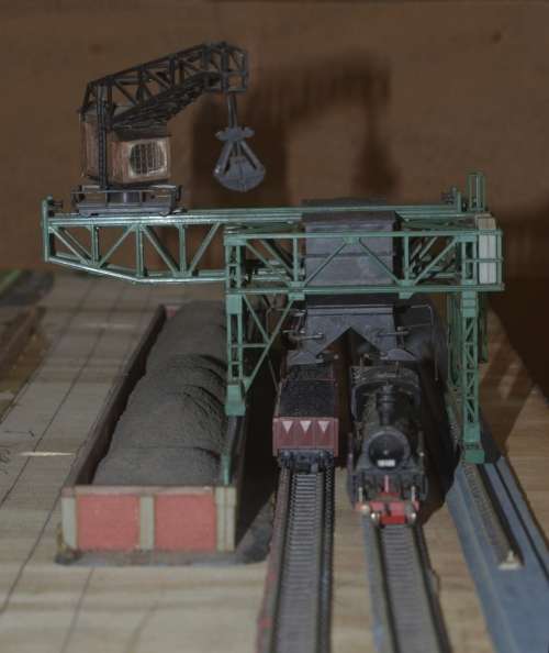 coaling station - N scale - Kibri model 7442 Gelsenkirchen (large - 340 x 120 x 130 mm)
