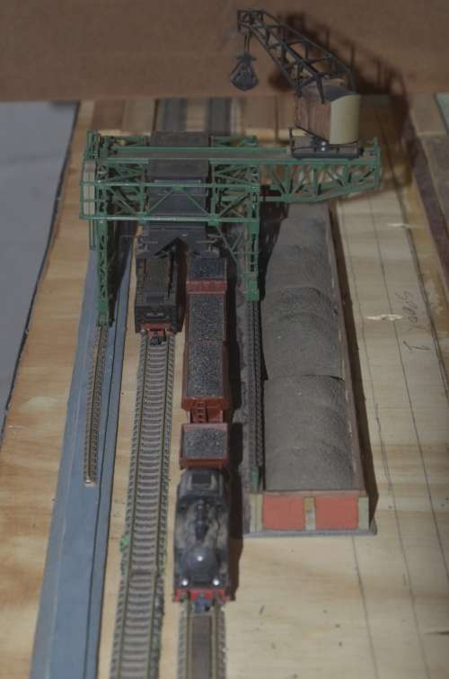 coaling station - N scale - Kibri model 7442 Gelsenkirchen (large - 340 x 120 x 130 mm)