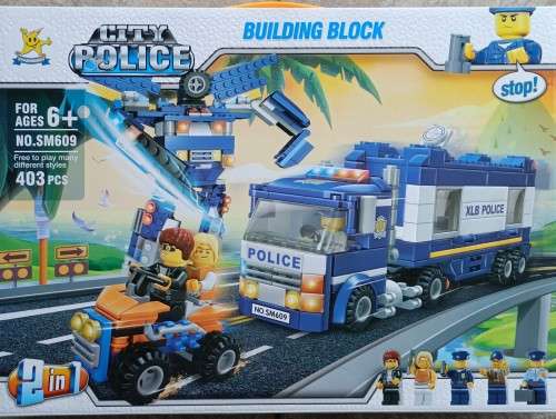 TOY BUILDING BLOCKS .  403 piece 2 in 1 police station set