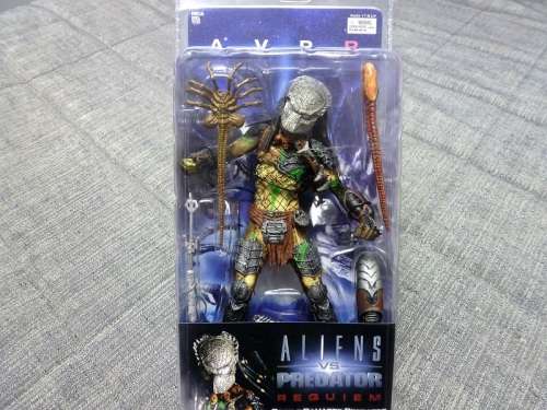 Predator action figure by NECA: Battle Damaged Predator