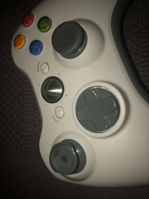 2 x Xbox 360 Wireless Controller Original White