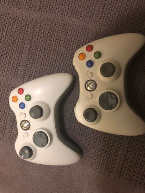2 x Xbox 360 Wireless Controller Original White