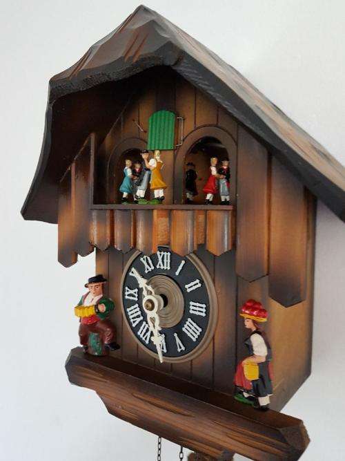 Beautiful 8day Musical Cuckoo Clock