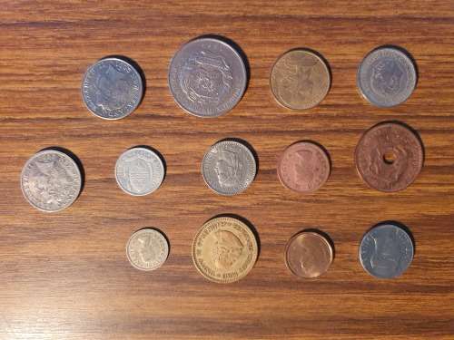 Potluck 6 coins different countries different denominations