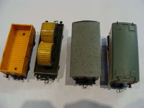 Hornby Dublo 3 rail items.