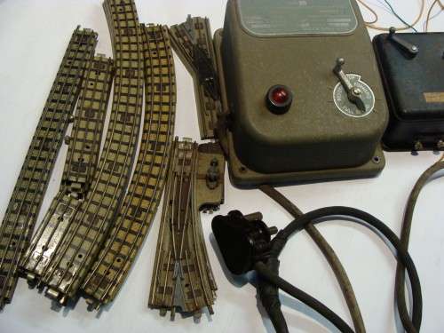 Hornby Dublo 3 rail items.