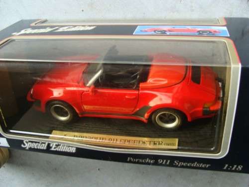 Porsche 911 speedster 1989  red.  1/18