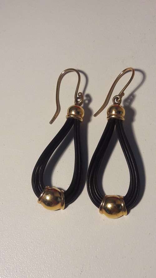 Gold 9ct Elephant Hair Earnings