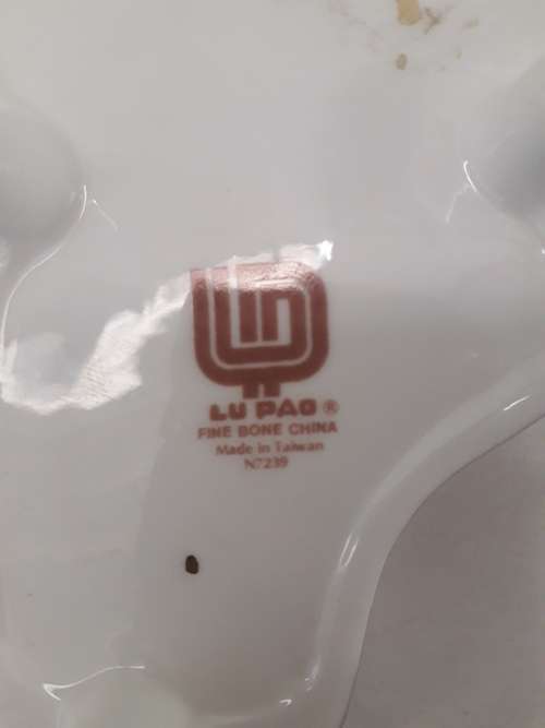 Lu Pao Fine Bone China Job Lot set