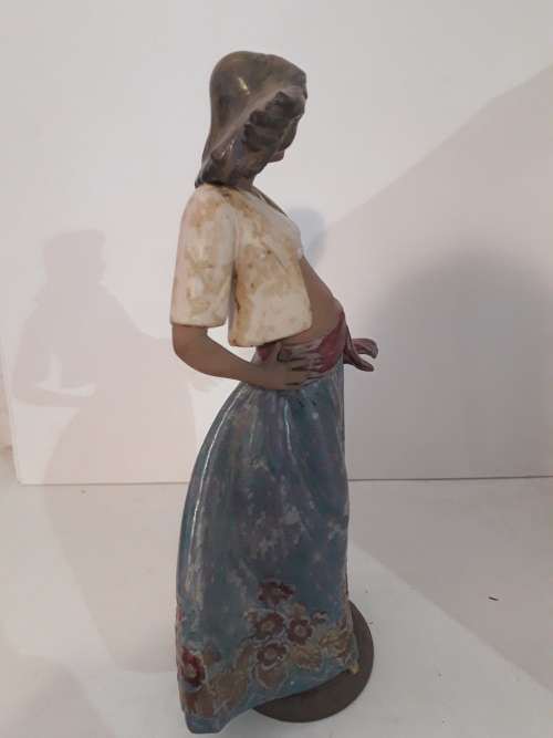 Lladro Spanish Girl