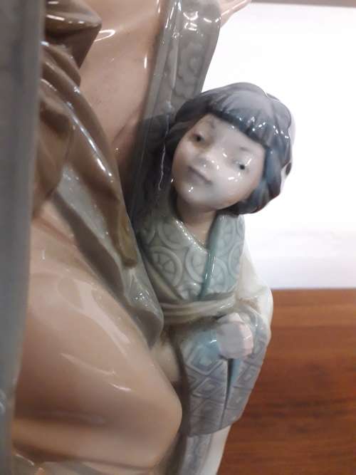 Lladro NAO Japanese Geisha Mother and Child Figurine