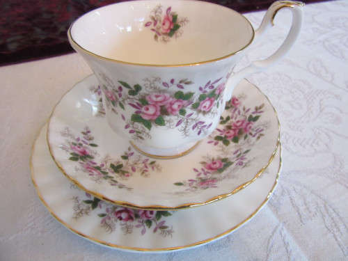 Royal Albert Lavander Rose trio