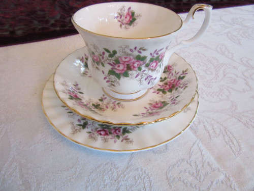 Royal Albert Lavander Rose trio
