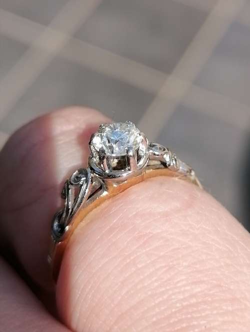 A Lovely Vintage Diamond and Gold Engagement Ring