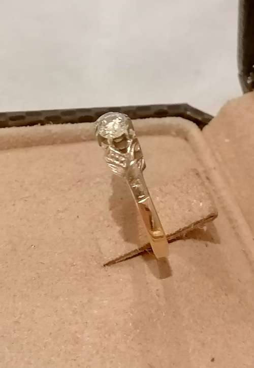 A Fine Vintage Diamond ,18ct Gold and Platinum Engagement /Dress Ring