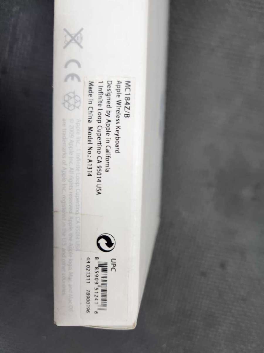 Apple Wireless Keyboard - International English - MC184Z/B