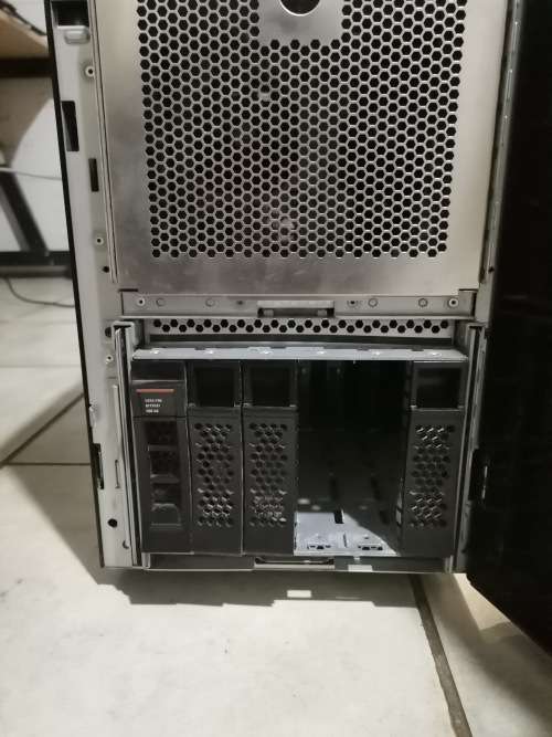 Lenovo System X3500 M5 Xeon E5 12 Core Server