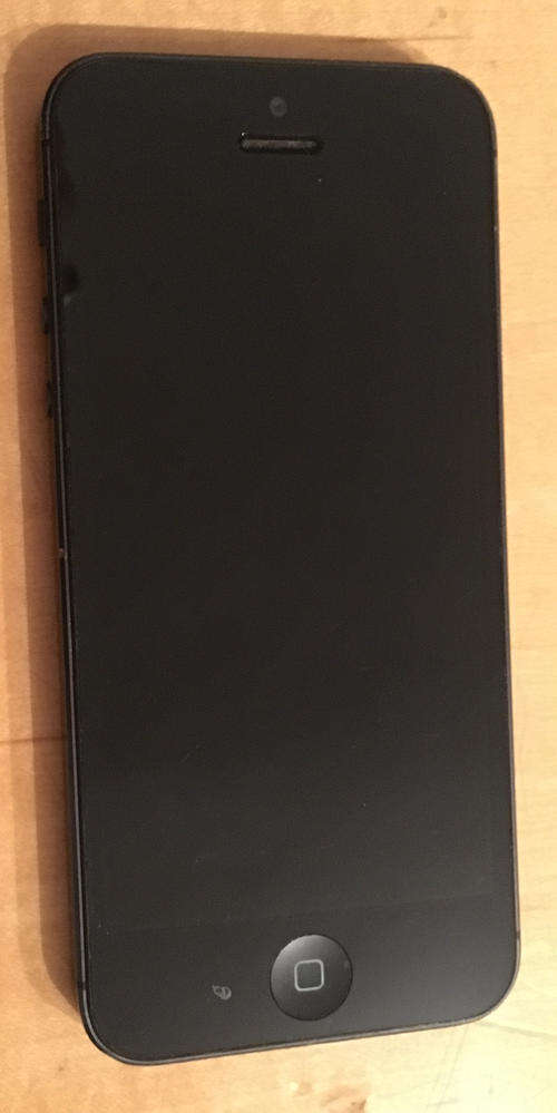 Apple IPhone 5 16GB Black & FREE COVER