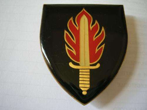 11 COMMANDO SHOULDER FLASH (3 pins)