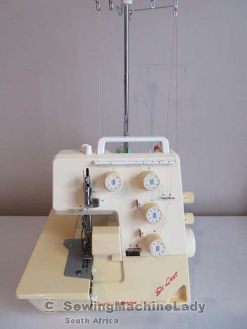 (LIKE 800DL) BERNINA BERNETTE  007D DE LUXE OVERLOCKER (1995)