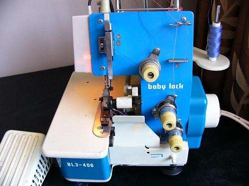 JUKI BABYLOCK OVERLOCKER BL3-406  (SERIAL NR 634009)